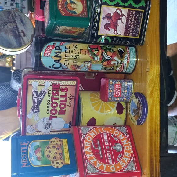 Vintage Tin Box Collection - Picture 2 of 8